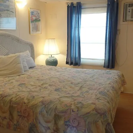 Windjammer Condominiums